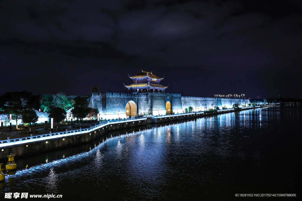 苏州平江路夜景   苏州夜景