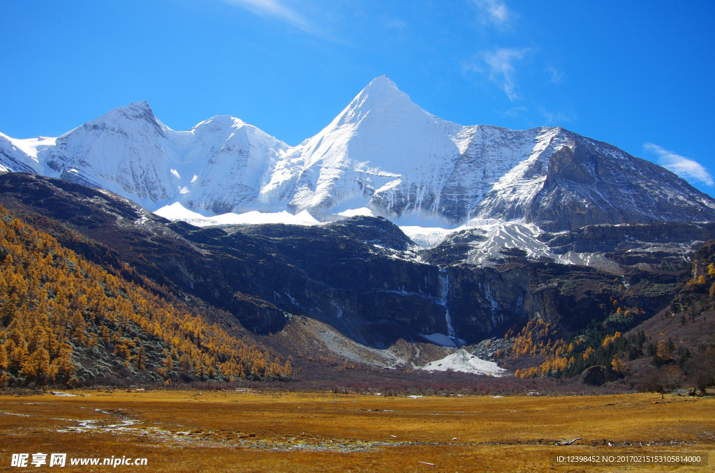 高原雪山