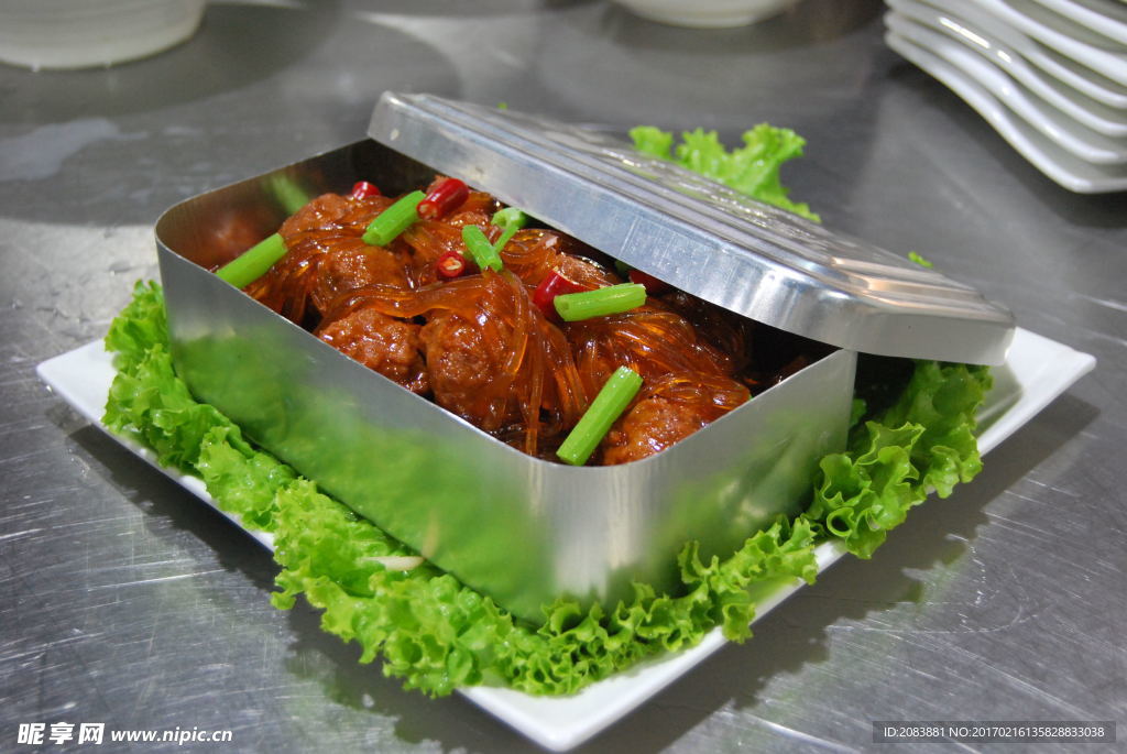 饭盒蒸丸子