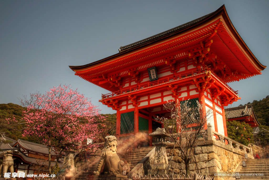 红色寺庙