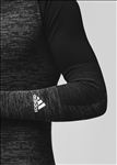ADIDAS休闲运动服宣传广告