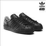 ADIDAS休闲运动鞋宣传广告