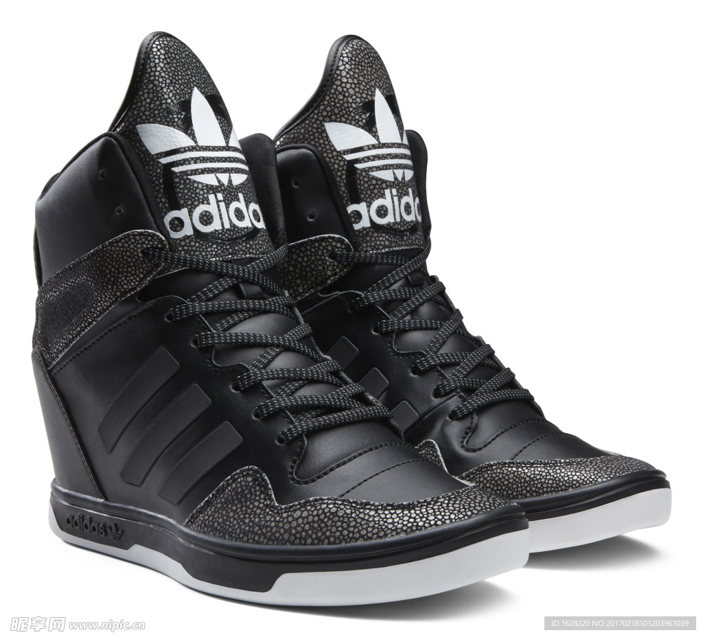 ADIDAS休闲运动鞋宣传广告