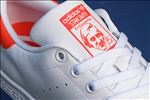 ADIDAS休闲运动鞋宣传广告