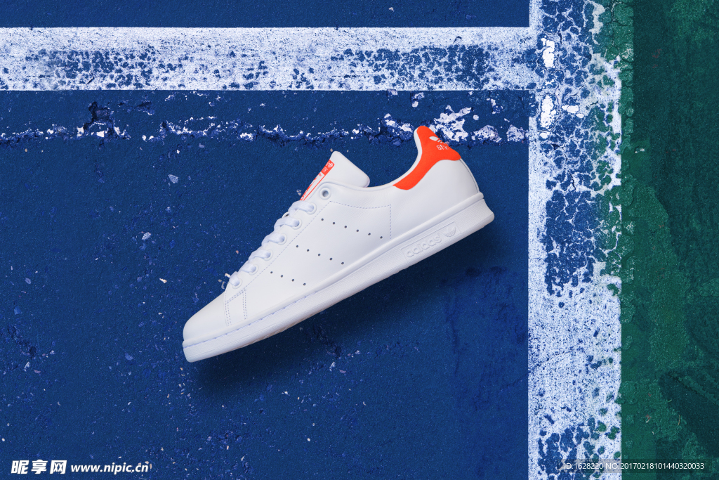 ADIDAS休闲运动鞋宣传广告