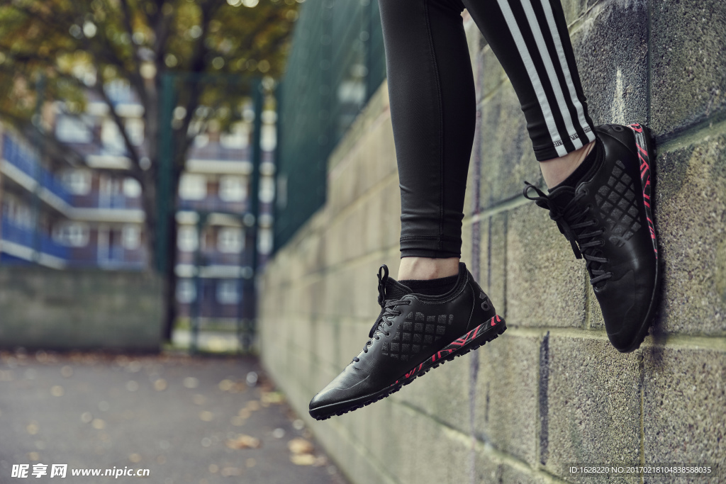 ADIDAS顶级足球鞋宣传广告