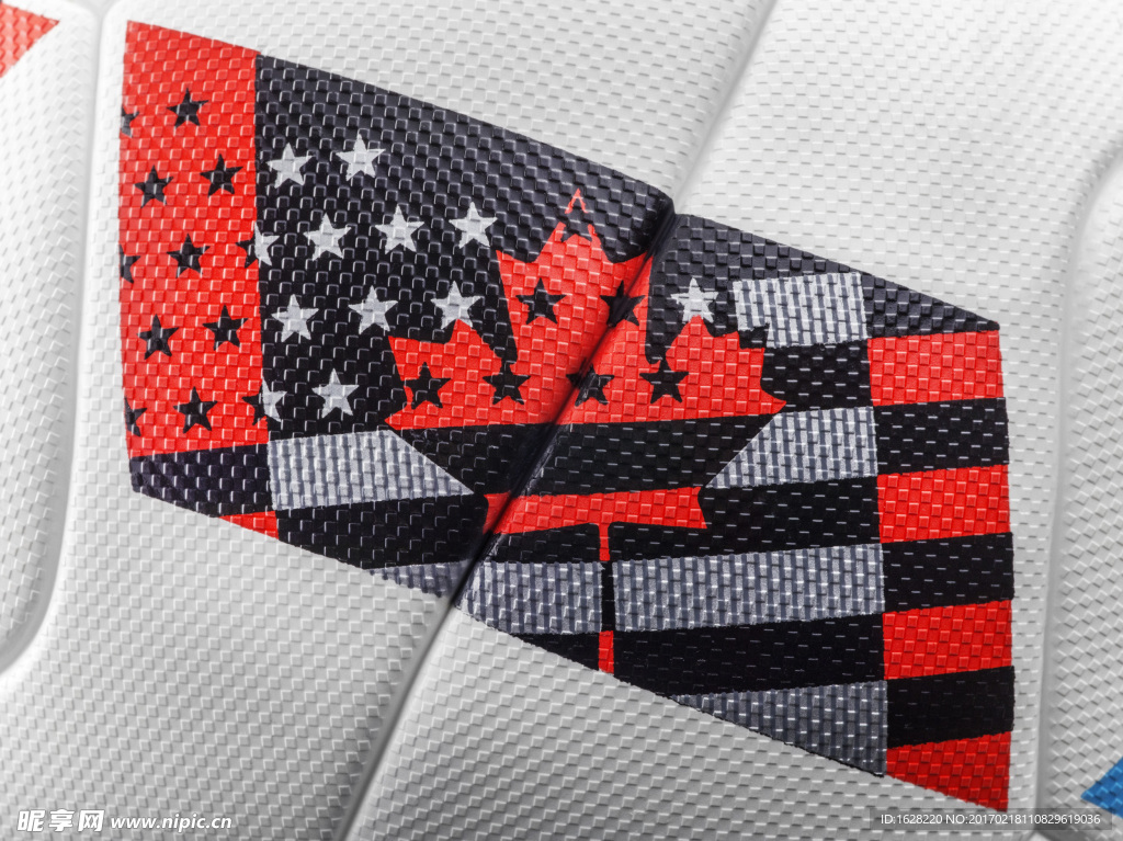 ADIDAS美职联比赛用球广告