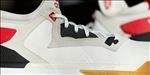 ADIDAS休闲运动鞋宣传广告