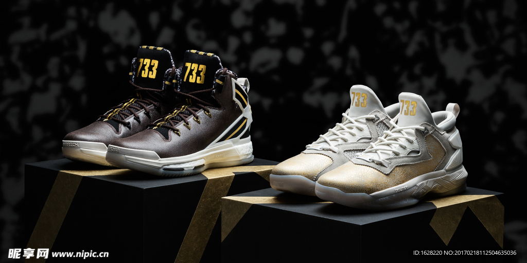 ADIDAS休闲运动鞋宣传广告