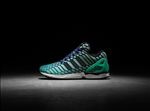 ADIDAS休闲运动鞋宣传广告