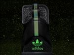 ADIDAS休闲运动鞋宣传广告