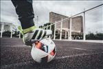 ADIDAS欧洲杯比赛用球广告