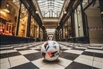 ADIDAS欧洲杯比赛用球广告
