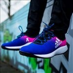 ADIDAS休闲运动鞋宣传广告