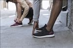 ADIDAS休闲运动鞋宣传广告