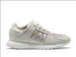 ADIDAS休闲运动鞋宣传广告