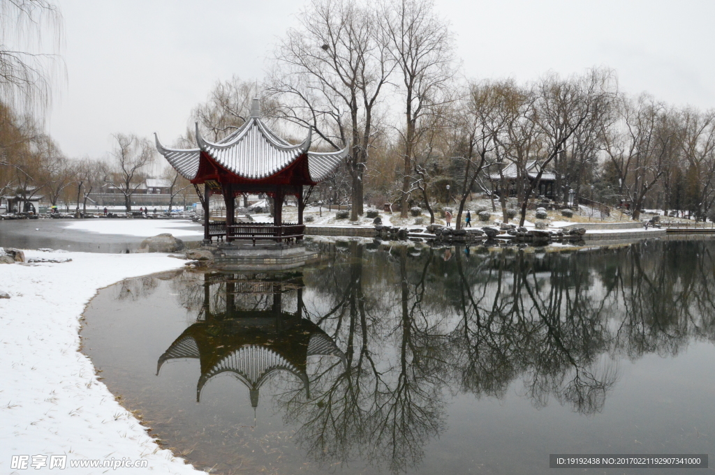 春雪陶然亭