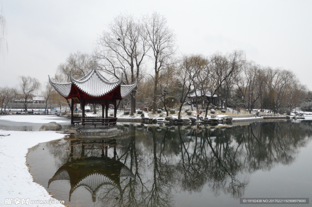 春雪陶然亭