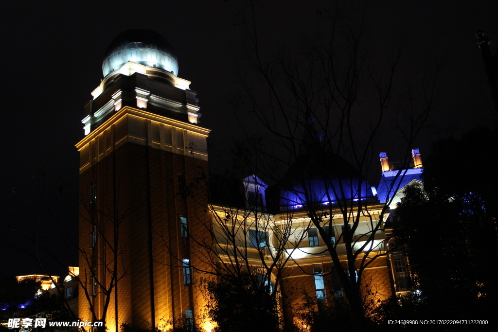 丽水外国语学校夜景