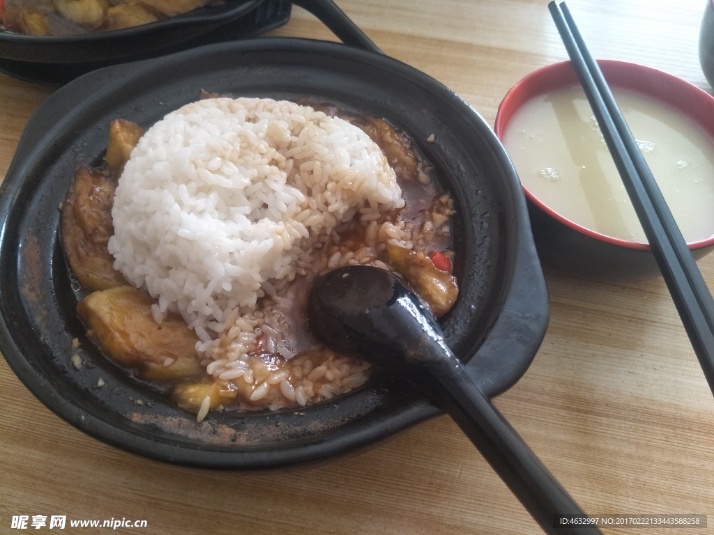 黄焖茄子煲饭