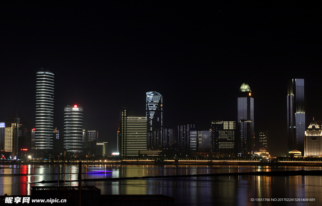 赣江夜景