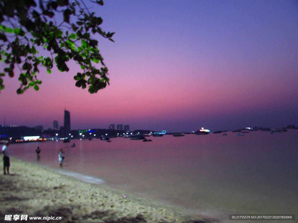 芭提雅 海滩 夜景