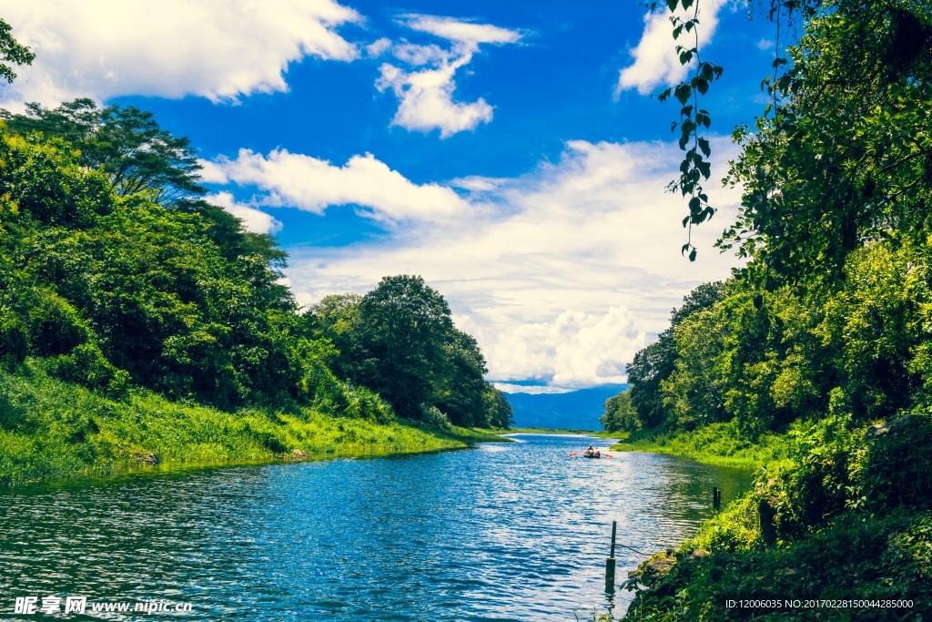 山清水秀