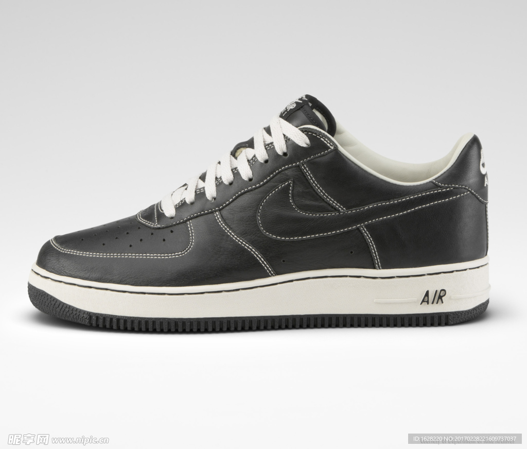 NIKE休闲运动鞋宣传广告