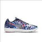 NIKE休闲运动鞋宣传广告