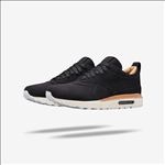 NIKE休闲运动鞋宣传广告