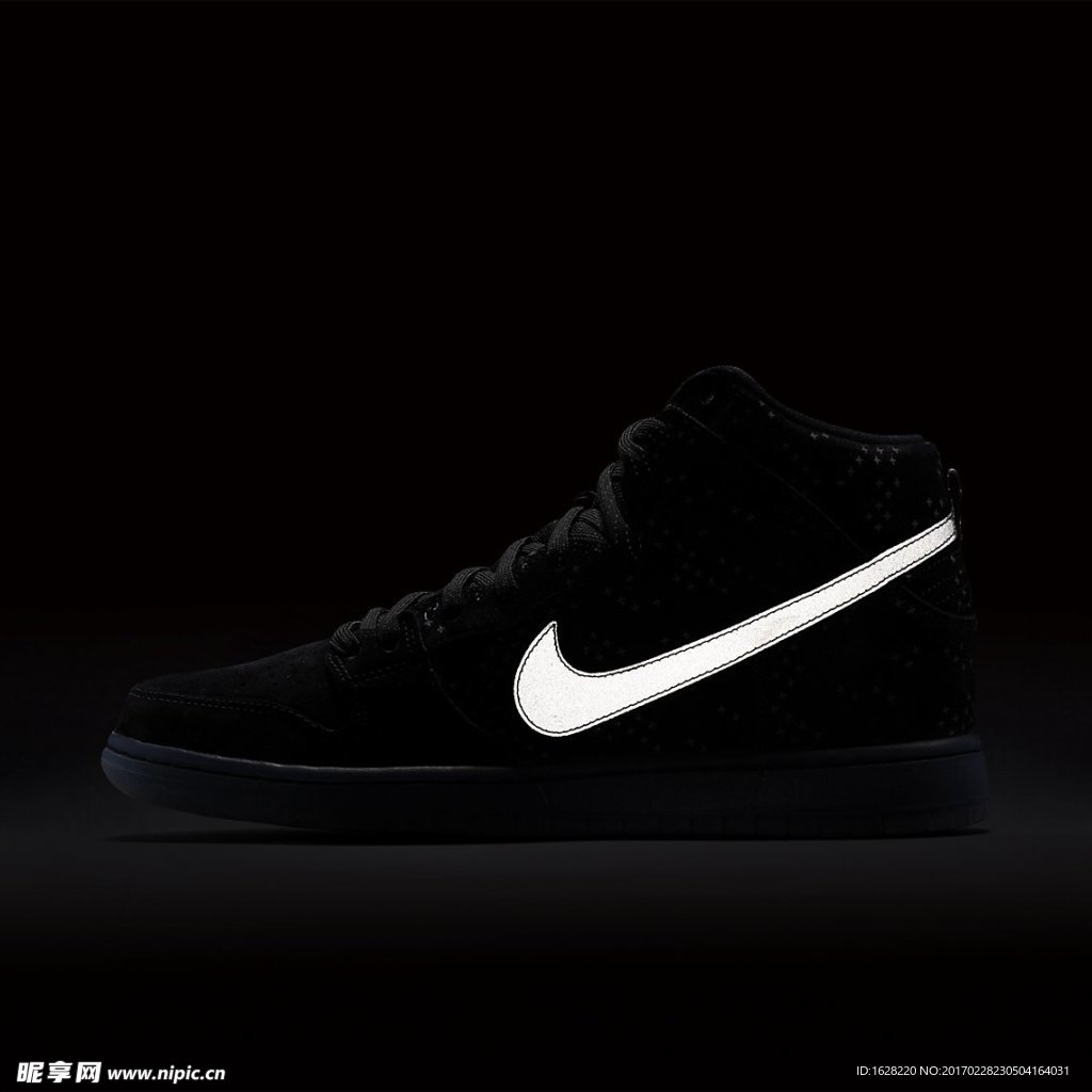 NIKE休闲运动鞋宣传广告