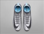 NIKE顶级足球鞋宣传广告