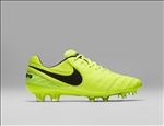 NIKE顶级足球鞋宣传广告