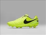 NIKE顶级足球鞋宣传广告