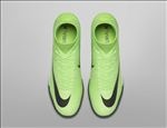 NIKE顶级足球鞋宣传广告