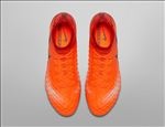 NIKE顶级足球鞋宣传广告