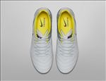 NIKE顶级足球鞋宣传广告