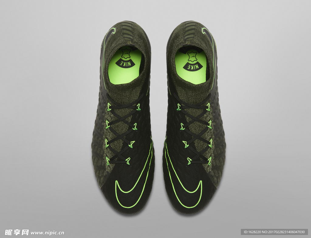 NIKE顶级足球鞋宣传广告