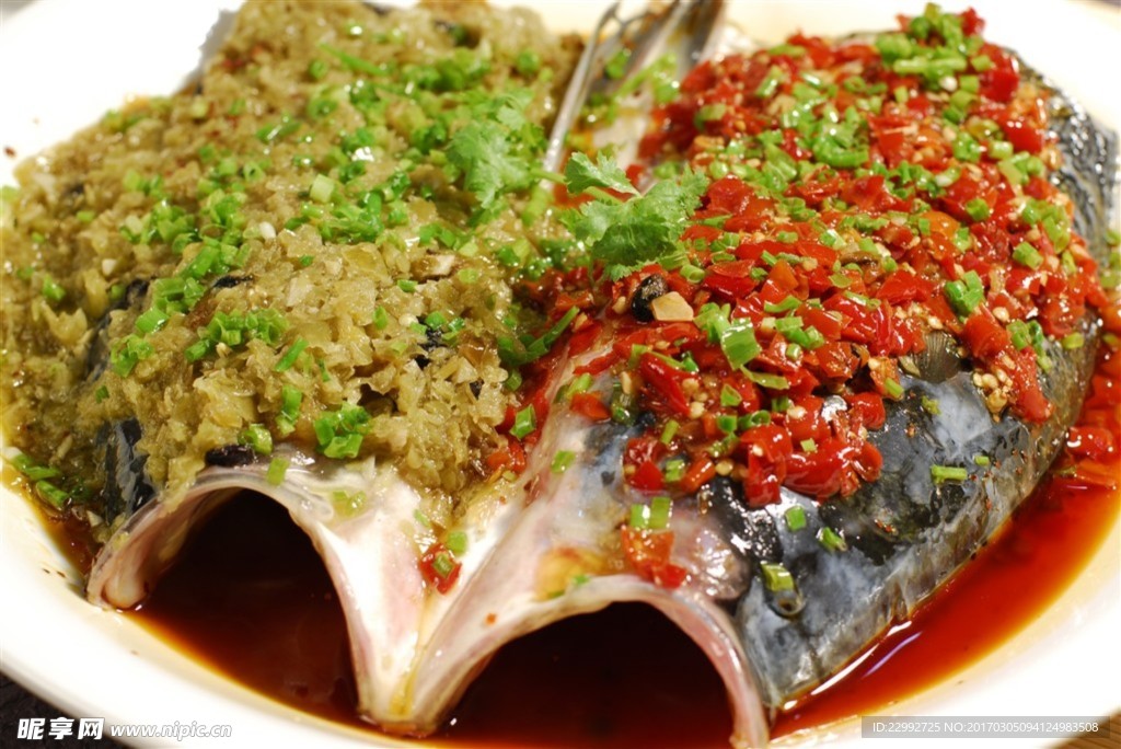 双色剁椒鱼头图片