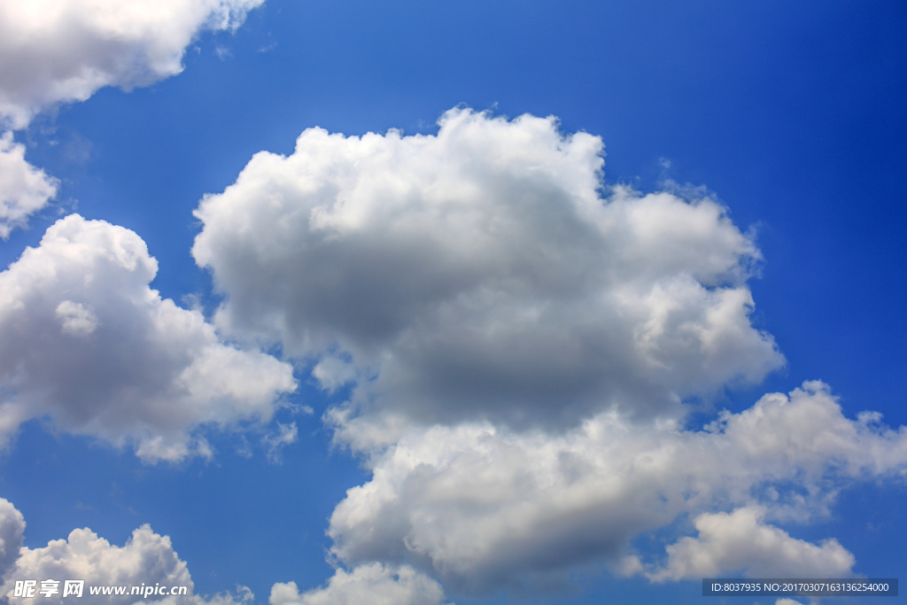 蓝天白云