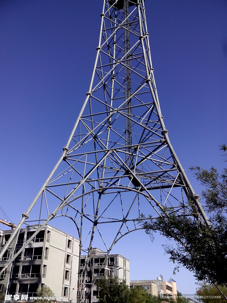 瓜州风光铁塔