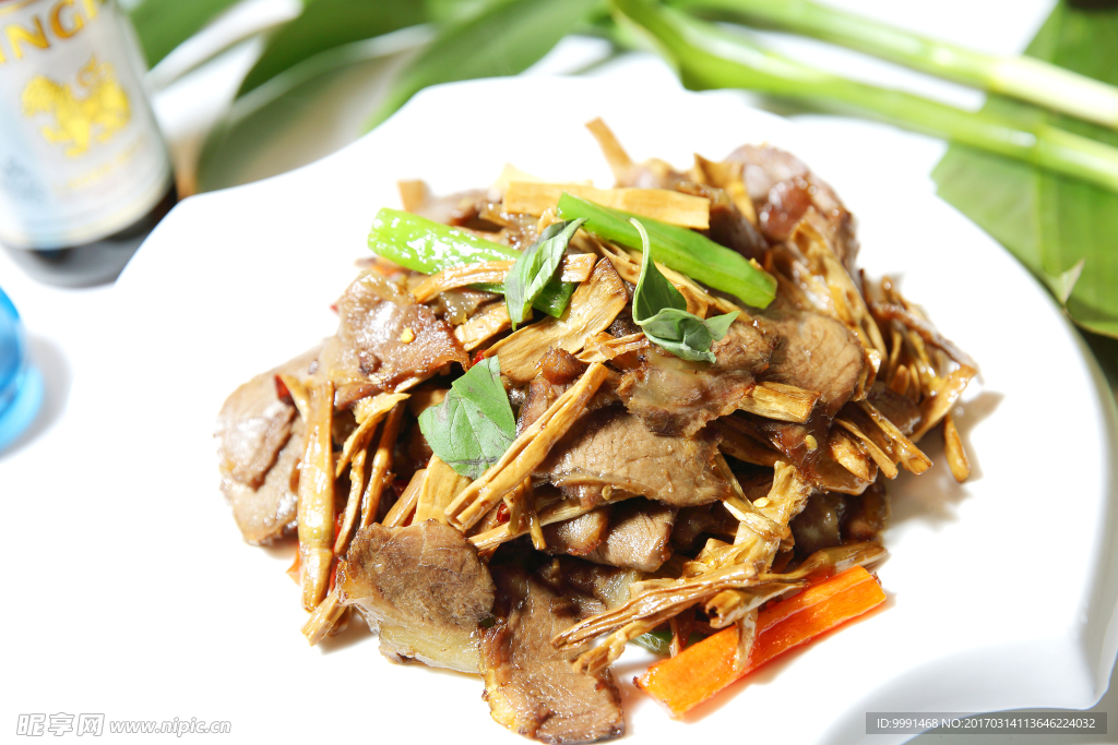马来香笋炒回锅牛肉
