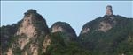 望蟒孤峰
