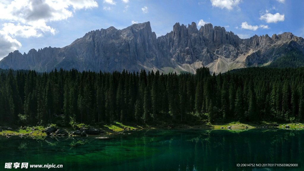 山丘景色