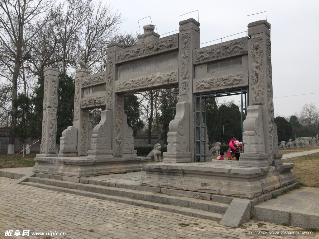 古代帝王陵墓园林建筑