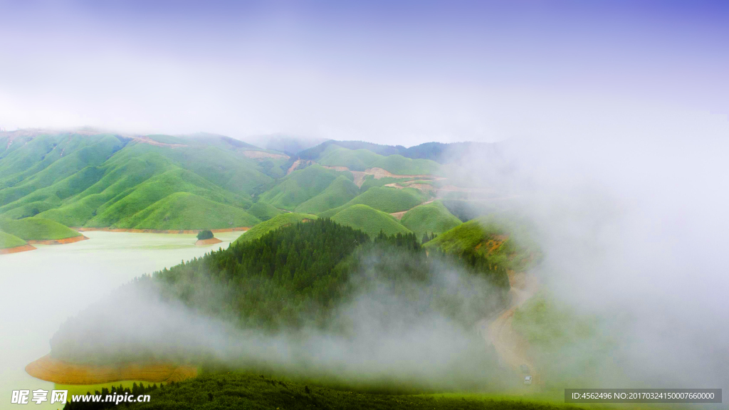 朦胧远山