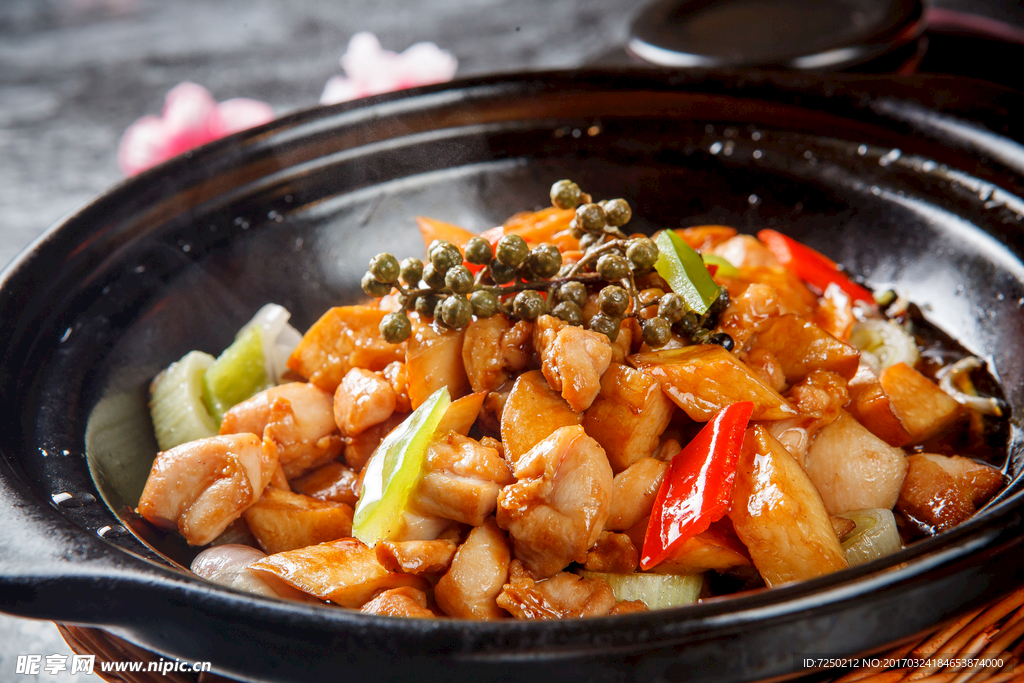 石锅豆腐鱼