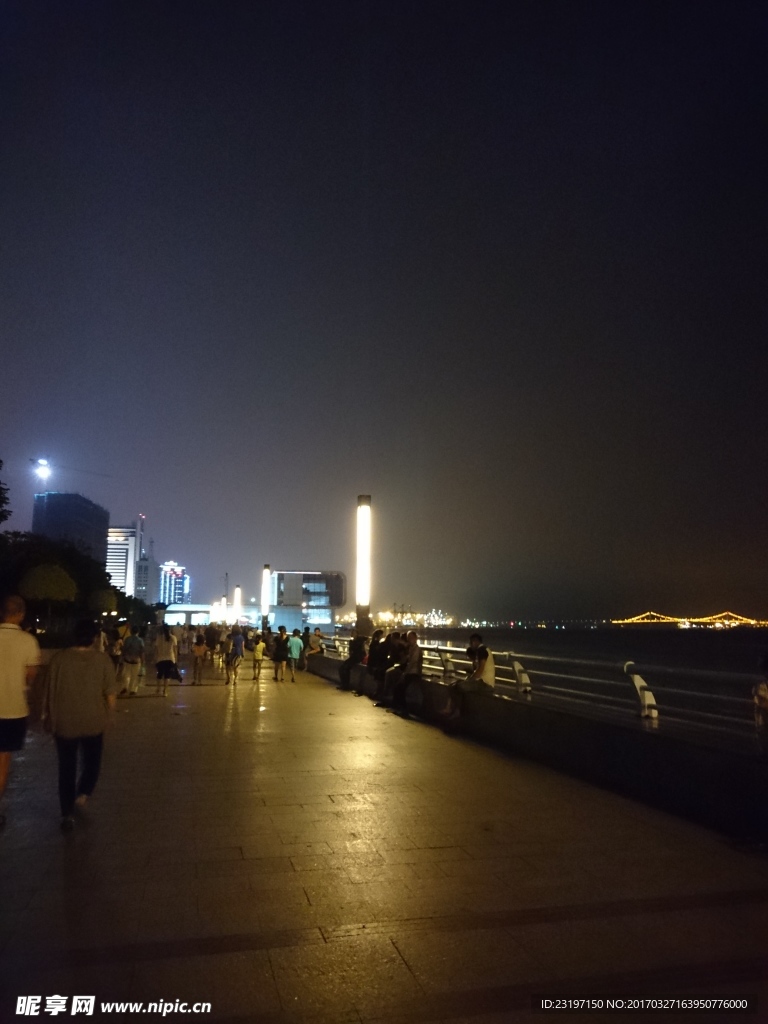 汕头海滨长廊夜景