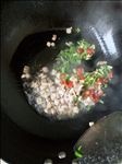 蒜苗炒肉丁