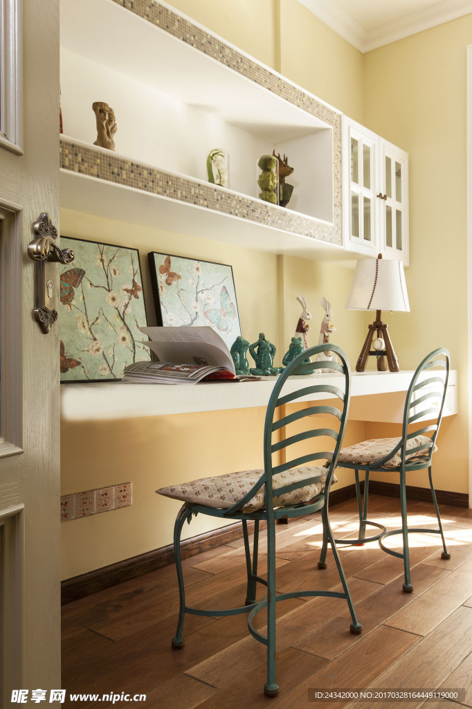 美式风格室内装饰实景图